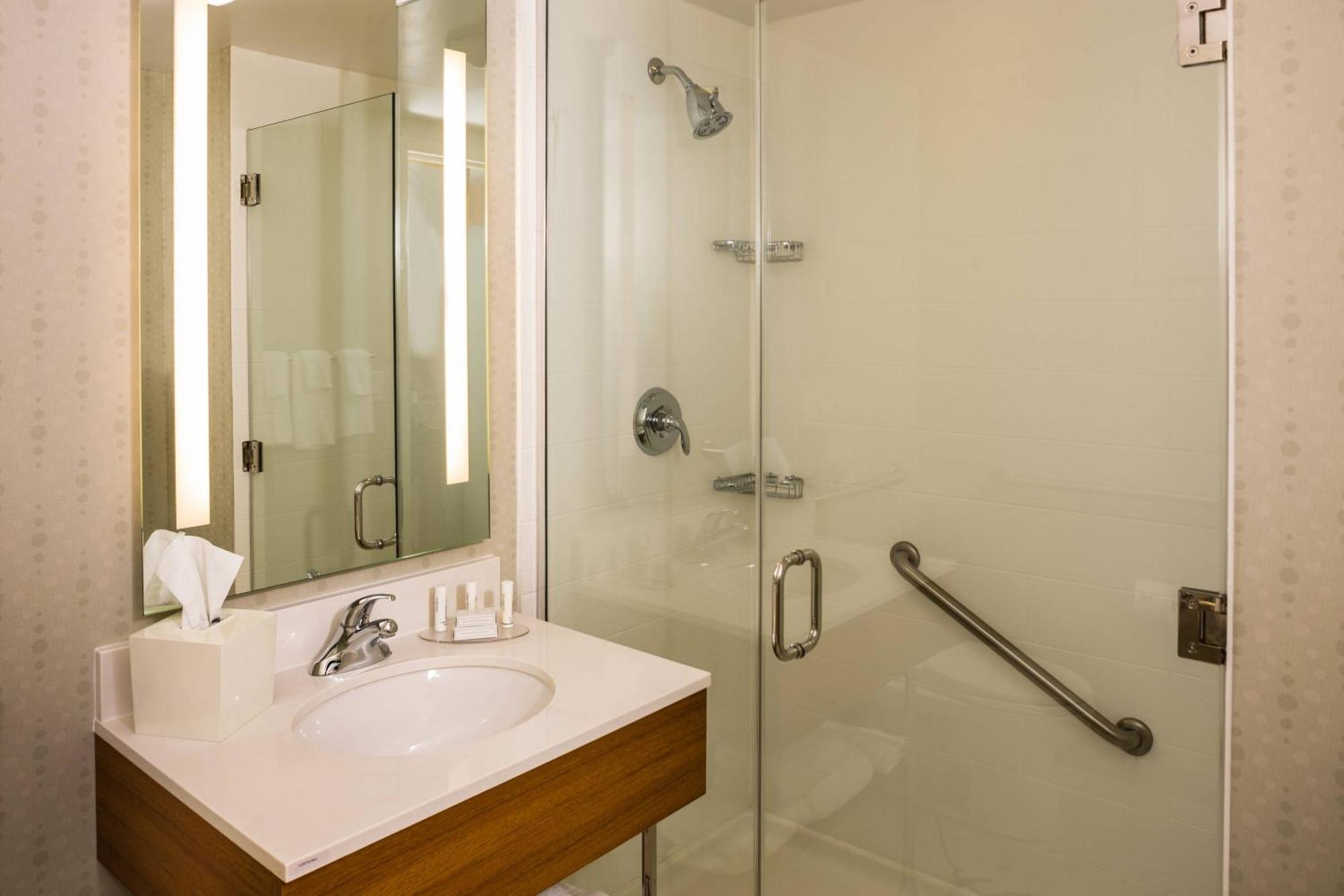 Springhill Suites By Marriott New York Laguardia Airport Ngoại thất bức ảnh